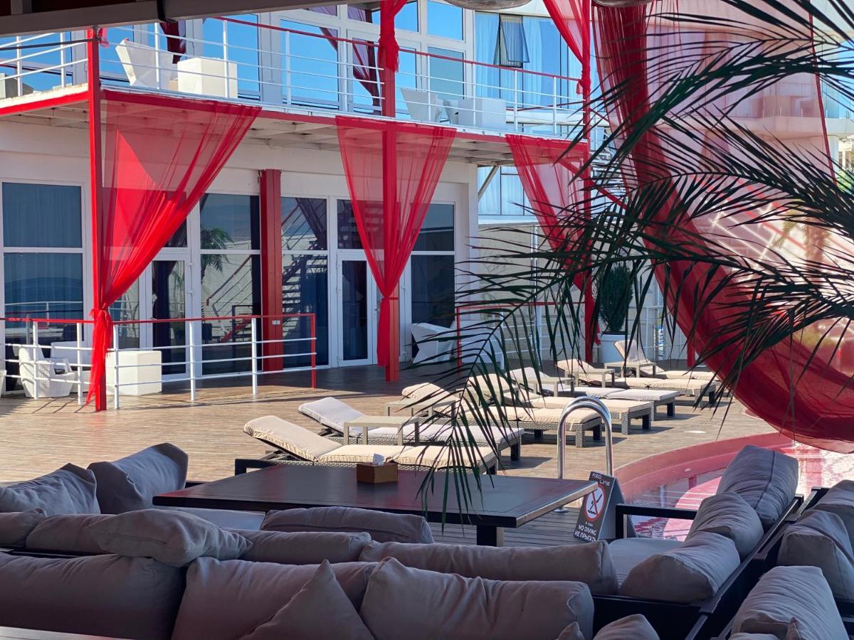 Beach Club Odessa Hotel Night Club Extérieur photo