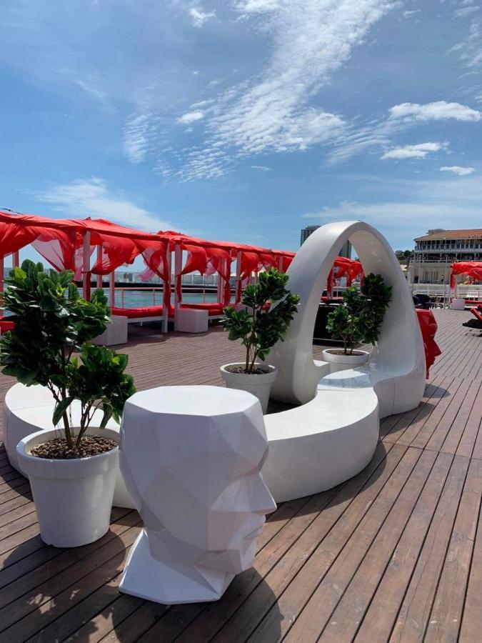 Beach Club Odessa Hotel Night Club Extérieur photo